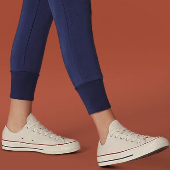 converse like shoes with arch support